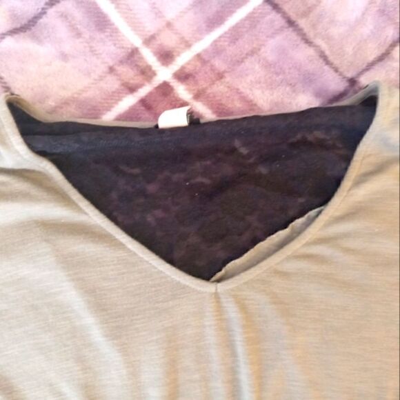 Torrid Green/Black Lace Long Sleeve Top-Size 3-PreOwned - Picture 4 of 5